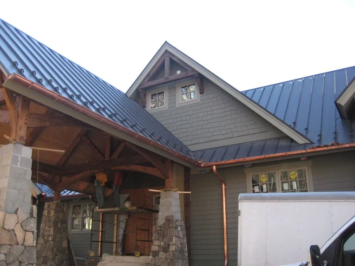 Craftsman Roofing team delivering quality roofing work in Glendale Heights
